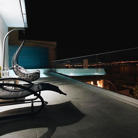 Villa Magna - Seaside Villa With Pool And Sauna 特罗吉尔 外观 照片