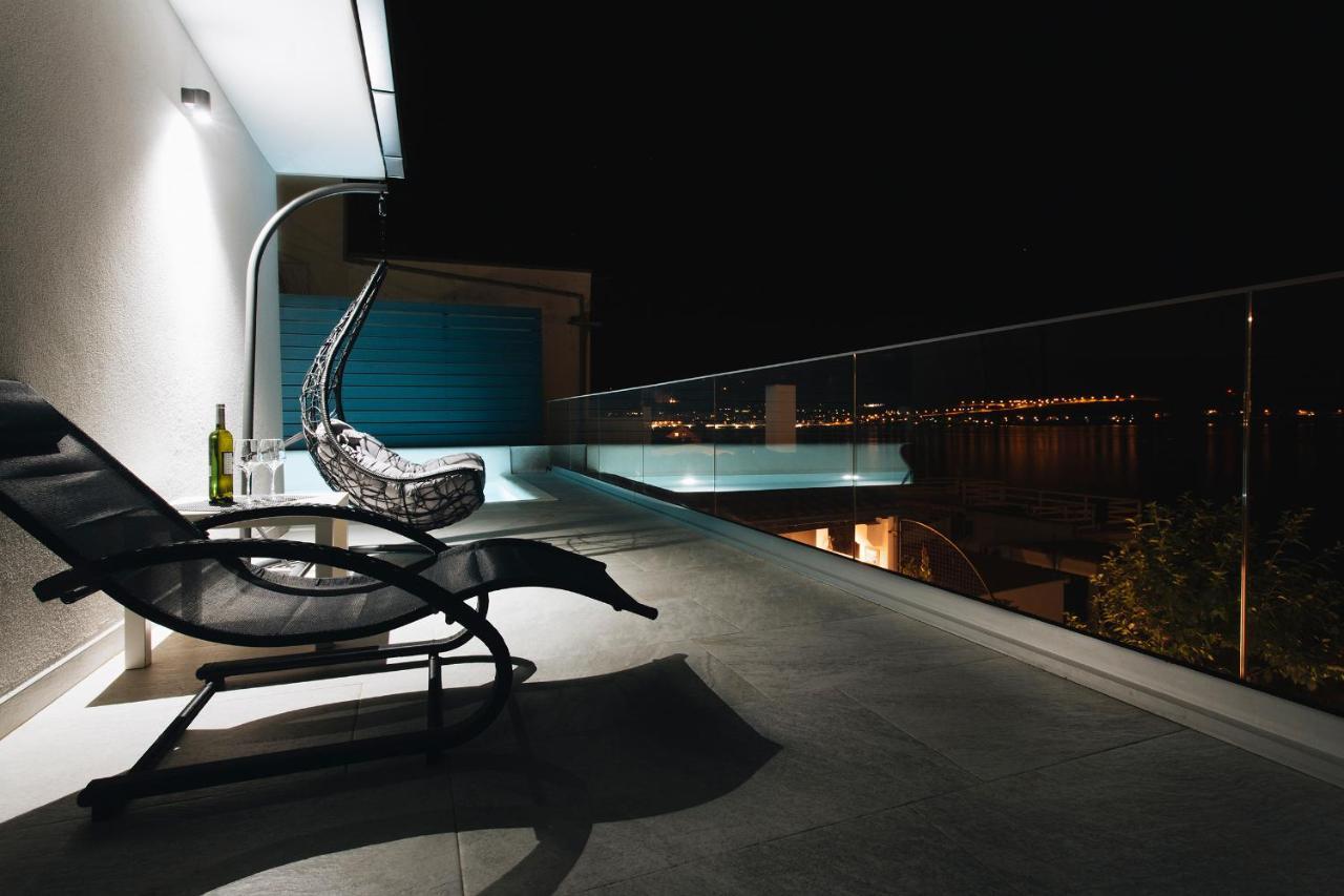 Villa Magna - Seaside Villa With Pool And Sauna 特罗吉尔 外观 照片