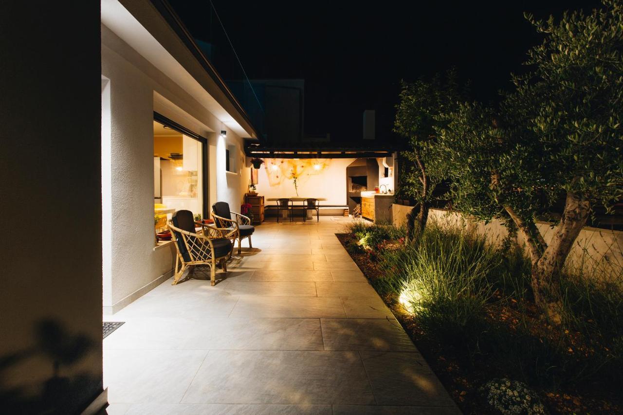 Villa Magna - Seaside Villa With Pool And Sauna 特罗吉尔 外观 照片